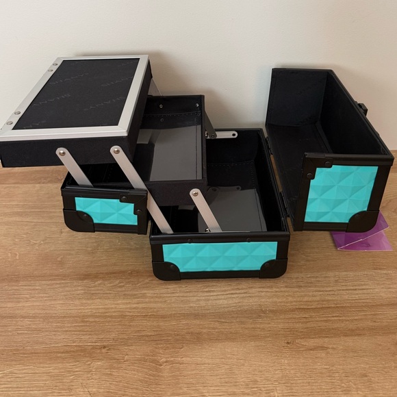 SHANY Turquoise Makeup Case - Picture 5 of 13